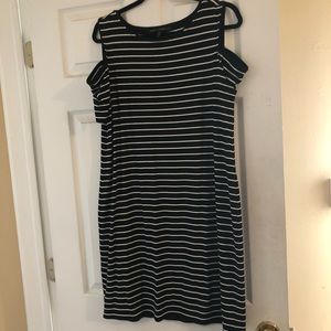 Cold shoulder dress - White House Black Market
